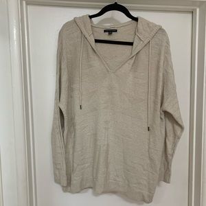Women’s American Eagle sweater with hood size L